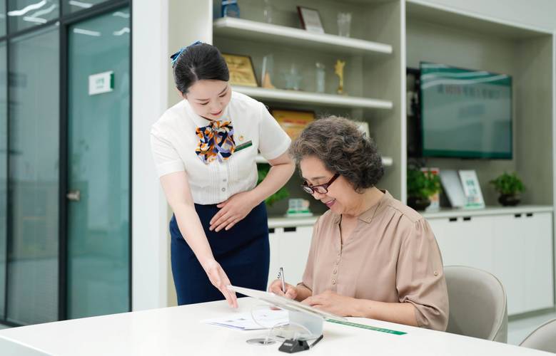 阳康医保个人账号余额取现手续费多少啊？这笔费用你要清楚